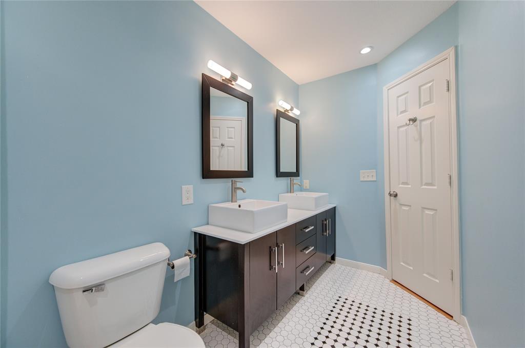 135 N Dreamweaver Circle, The Woodlands, Texas image 29