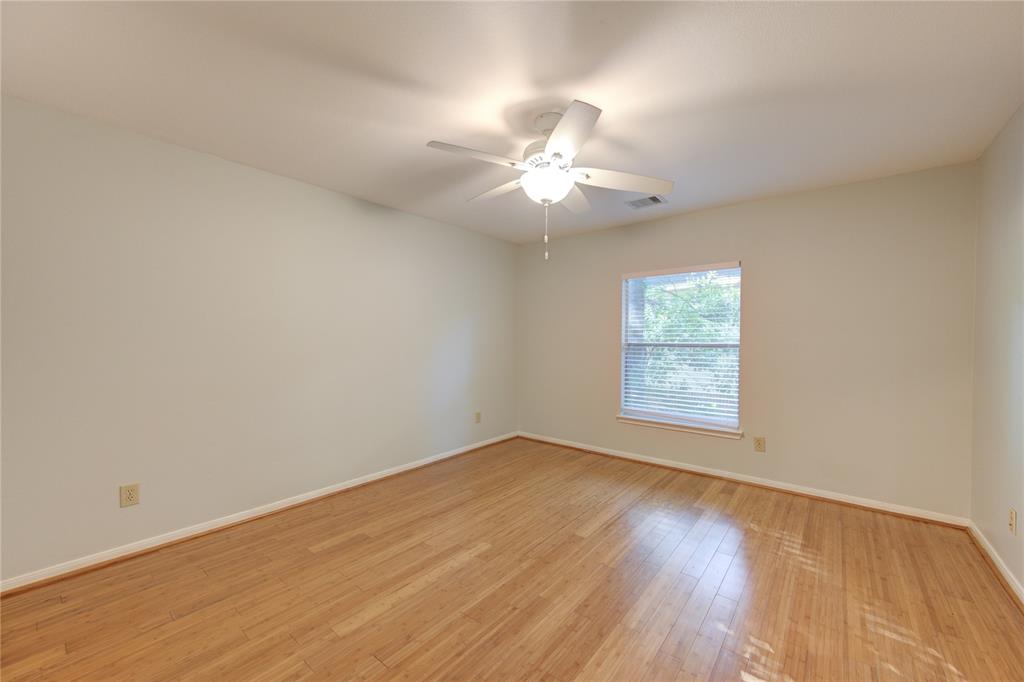 135 N Dreamweaver Circle, The Woodlands, Texas image 26