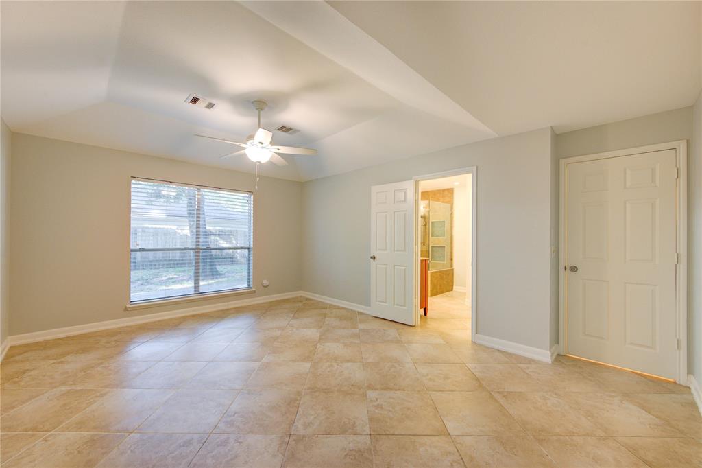 135 N Dreamweaver Circle, The Woodlands, Texas image 17