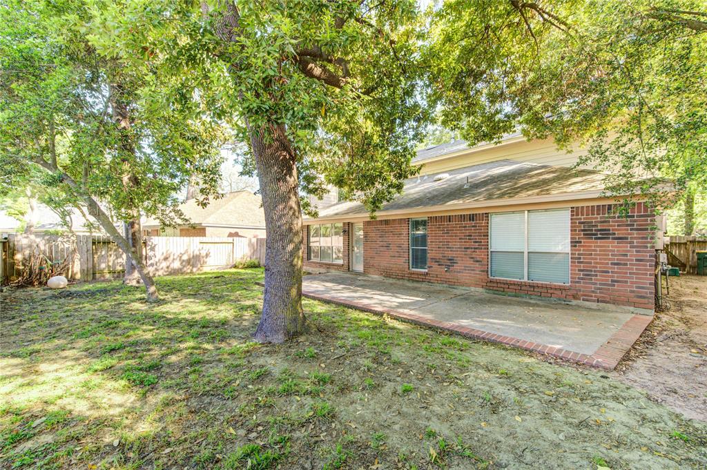 135 N Dreamweaver Circle, The Woodlands, Texas image 30