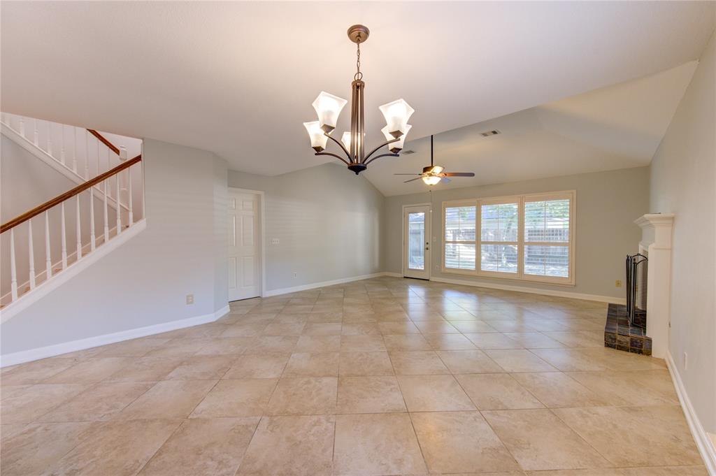 135 N Dreamweaver Circle, The Woodlands, Texas image 11