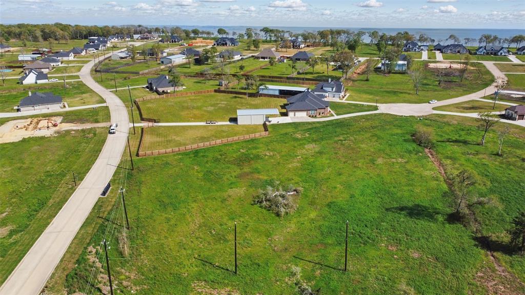 5602 Arrowhead Point Dr, Baytown, Texas image 6