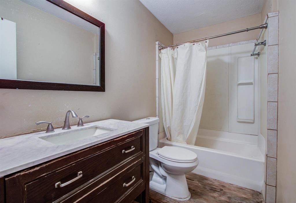 2915 Quailwood Street, Houston, Texas image 21