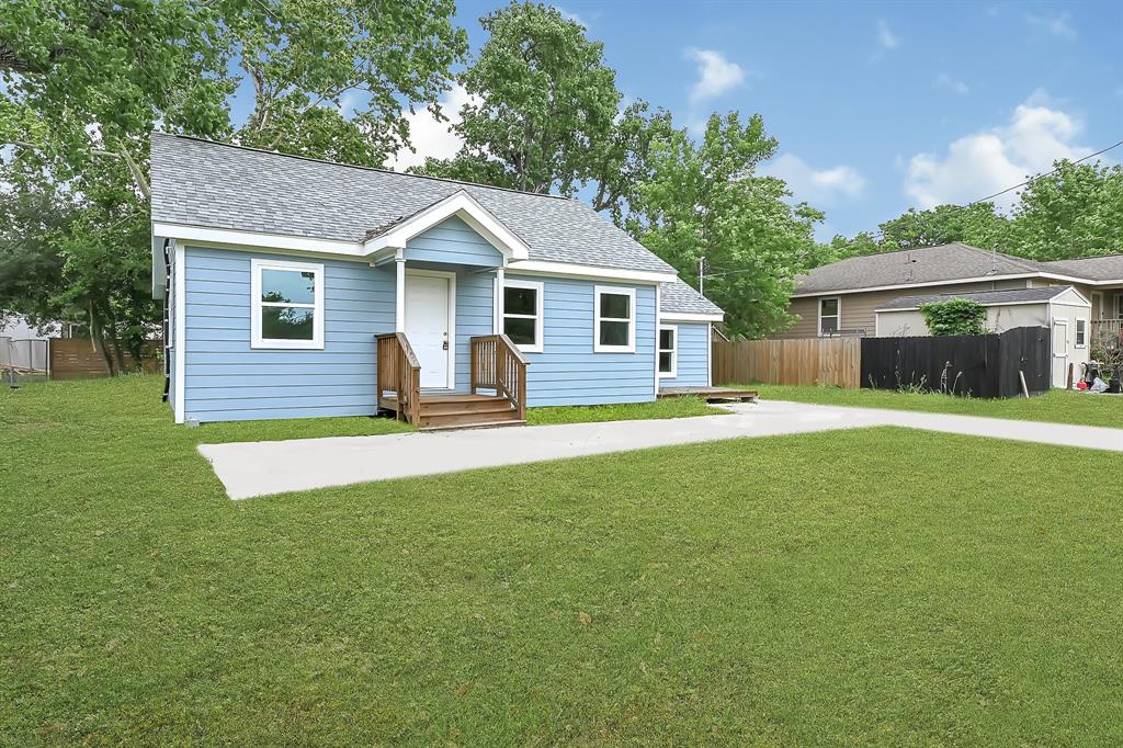 2114 Lone Star Street, Galveston, Texas image 3