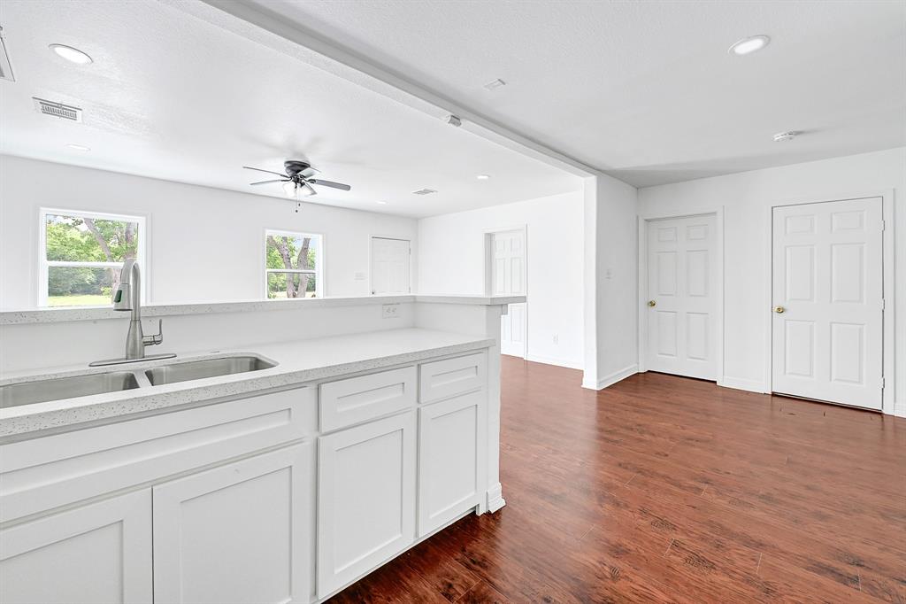 2114 Lone Star Street, Galveston, Texas image 6