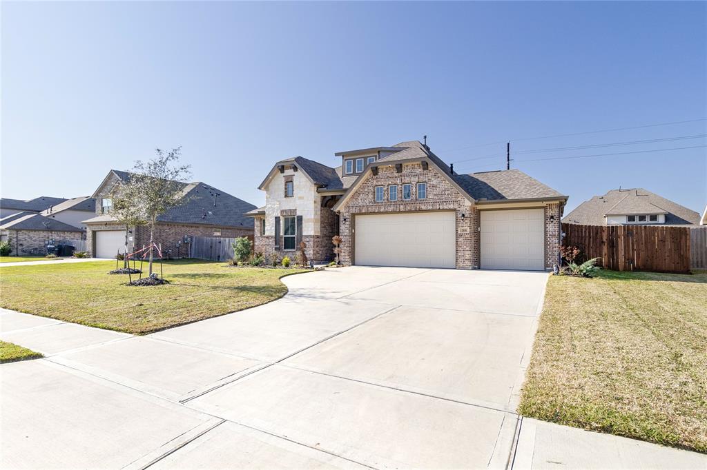 7111 Hillside Avenue, Baytown, Texas image 1