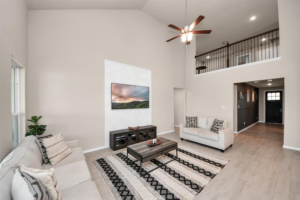 8103 Red Shiner Way