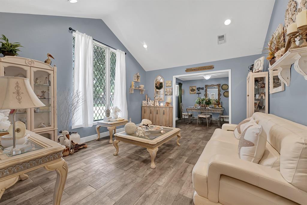 2022 Willow Wisp Drive, Seabrook, Texas image 5