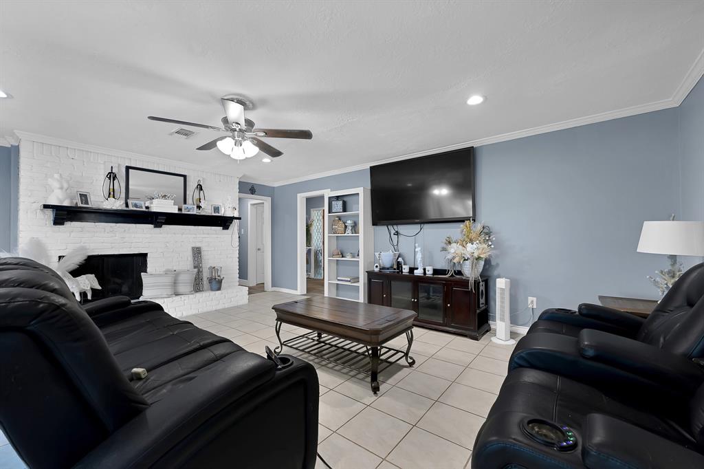 2022 Willow Wisp Drive, Seabrook, Texas image 10