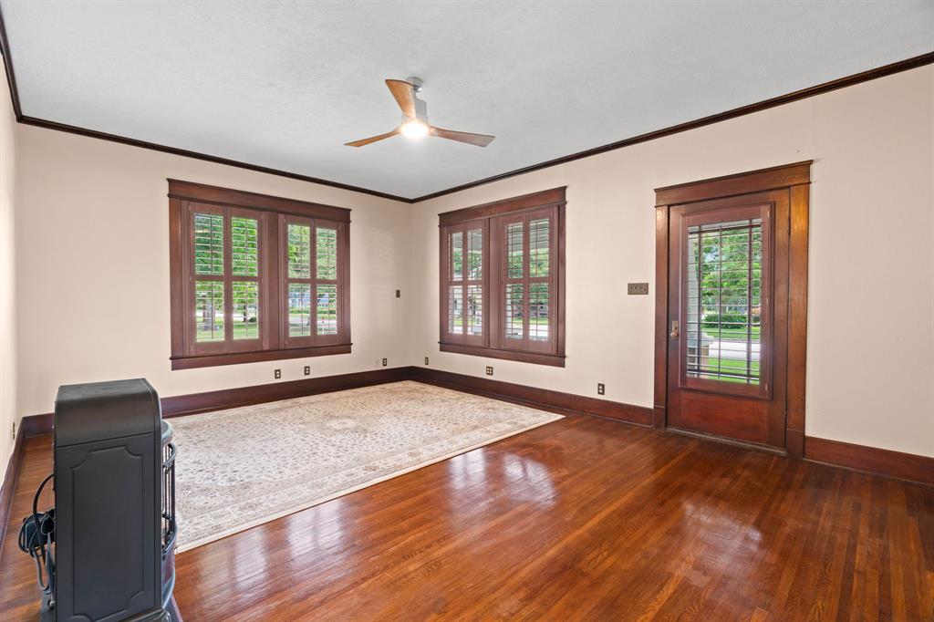 Photo 5 of 50 of 603 Hardeman Street house