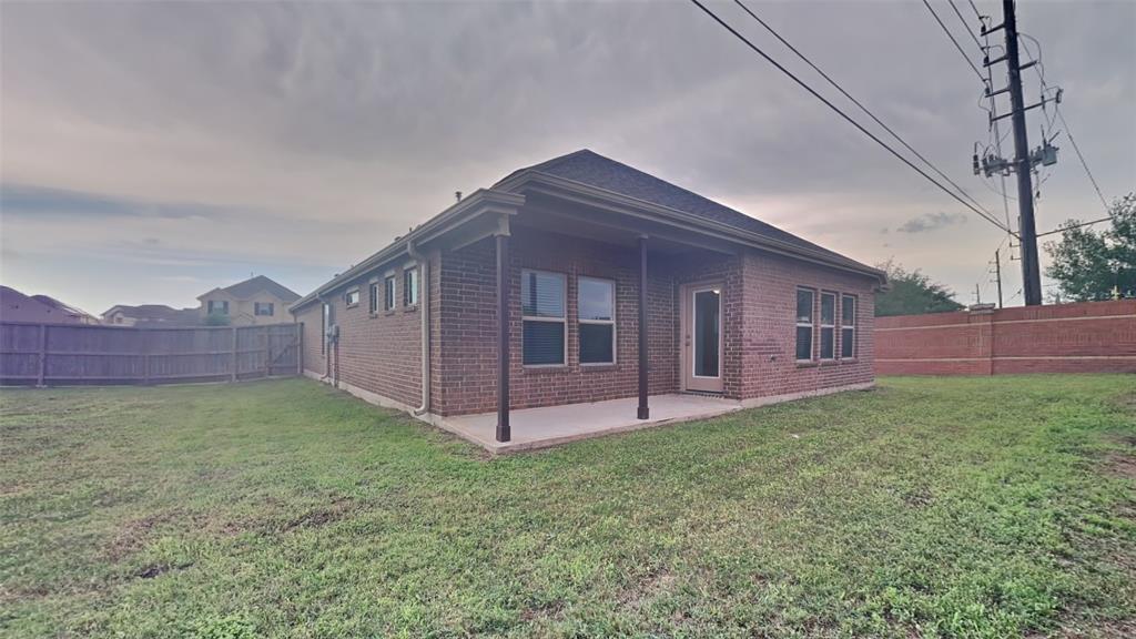 3738 E Vicksburg Estates Drive, Missouri City, Texas image 13