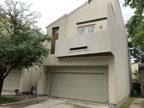 Single Family Residence in Houston TX 5230 Cornish Street.jpg
