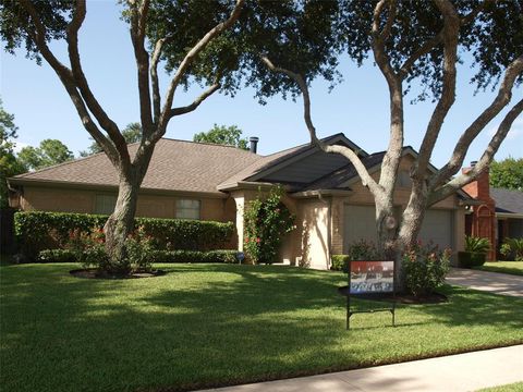 Photo of 4027 Avanti Drive, Pearland, TX 77584 (MLS # 28816486) Photo of 4027 Avanti Drive, Pearland, TX 77584 (MLS # 28816486)