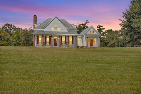 A home in Groveton