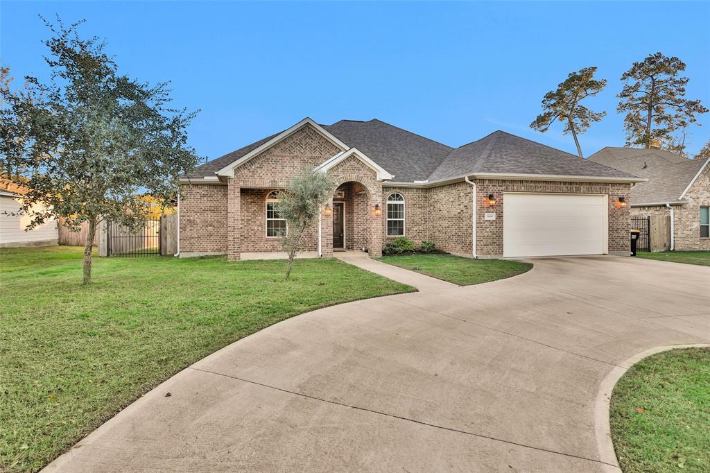 12048 Maverick, Willis, Texas image 1