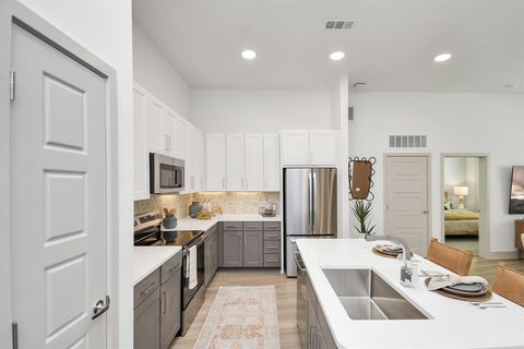 MLS: 22648530