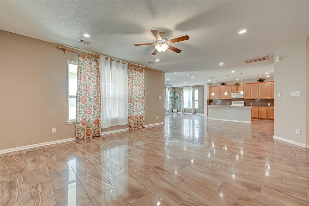 8707 Cimarron Falls Court, Magnolia, Texas image 10