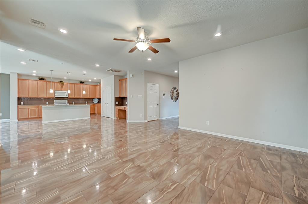8707 Cimarron Falls Court, Magnolia, Texas image 9