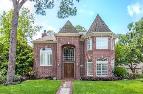 31 W Terrace Drive Houston TX 77007