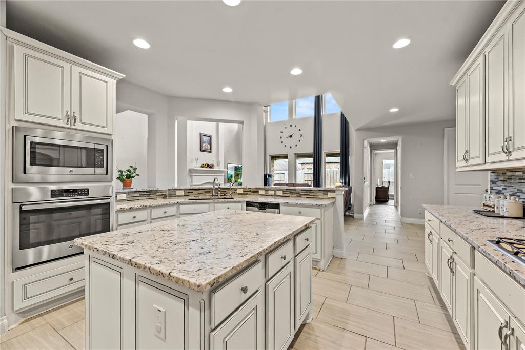 6 Volerran Path Lane, Missouri City, Texas image 15