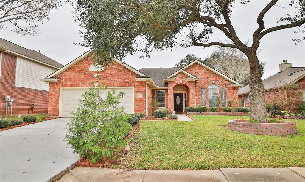 3219 Stratford Manor Drive, Sugar Land, Texas image 1