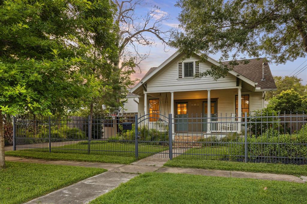 807 Woodland Street, Houston, Texas image 2