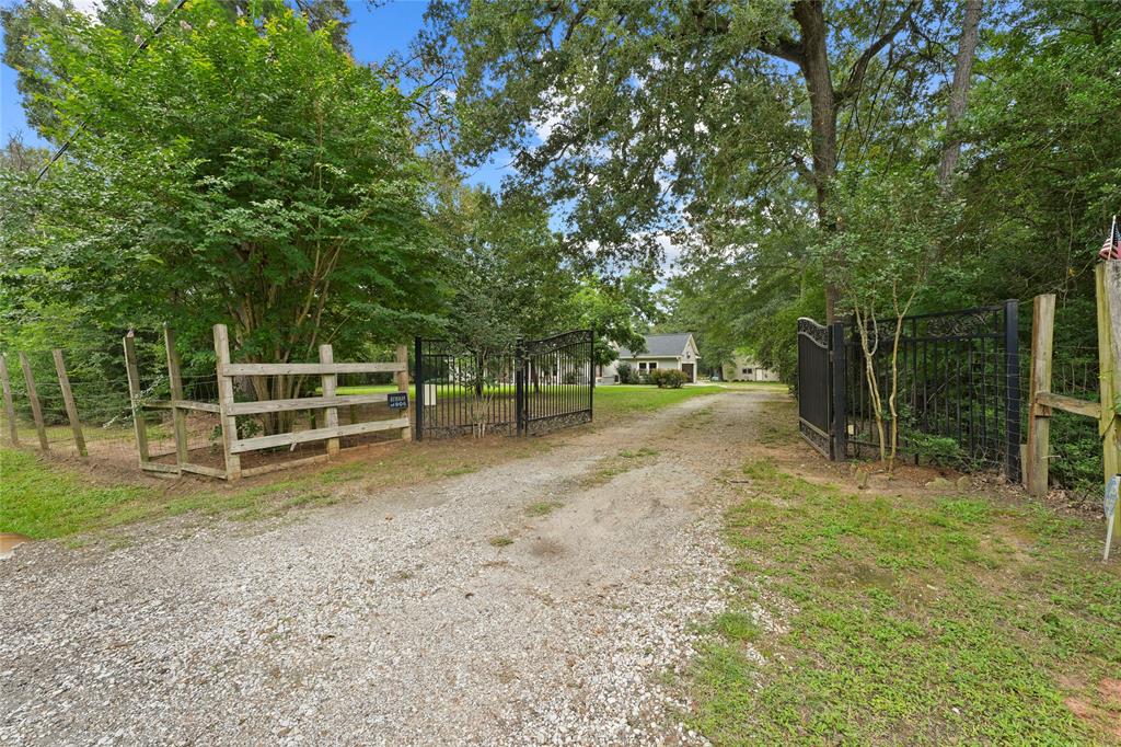 6803 E Treaschwig Road, Spring, Texas image 3