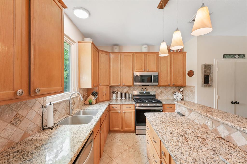 6803 E Treaschwig Road, Spring, Texas image 35