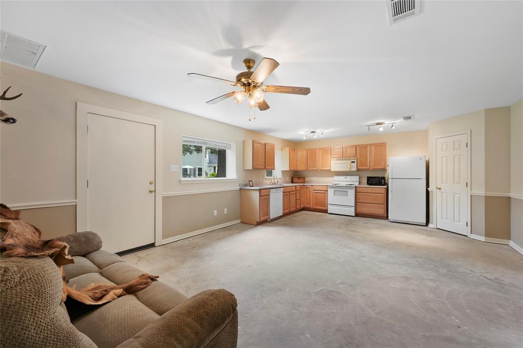 6803 E Treaschwig Road, Spring, Texas image 36