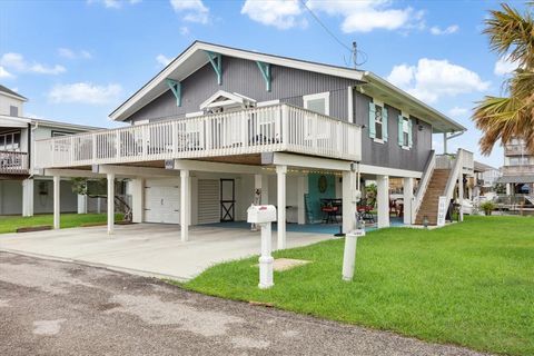 A home in Bayou Vista