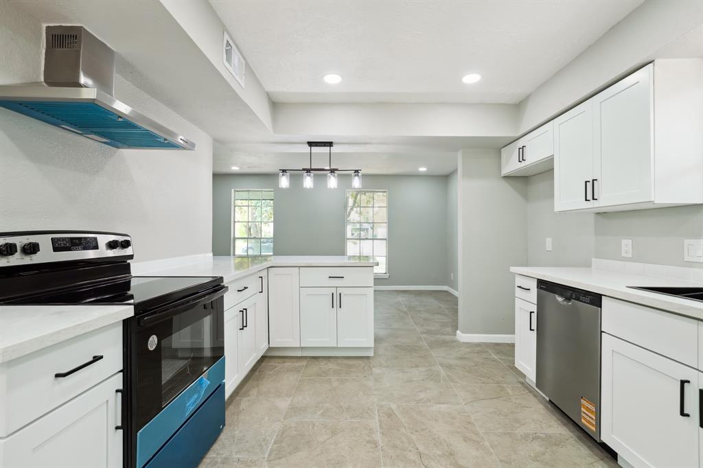 10007 Sagedowne Lane, Houston, Texas image 6