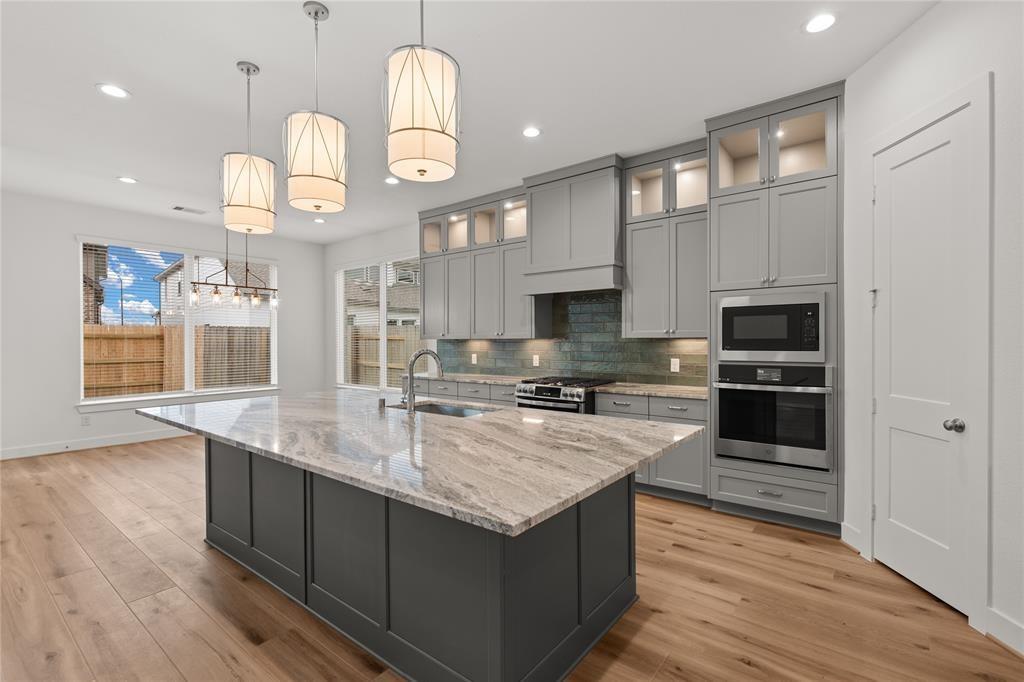 7418 Butterfly Blossom Lane, Katy, Texas image 2