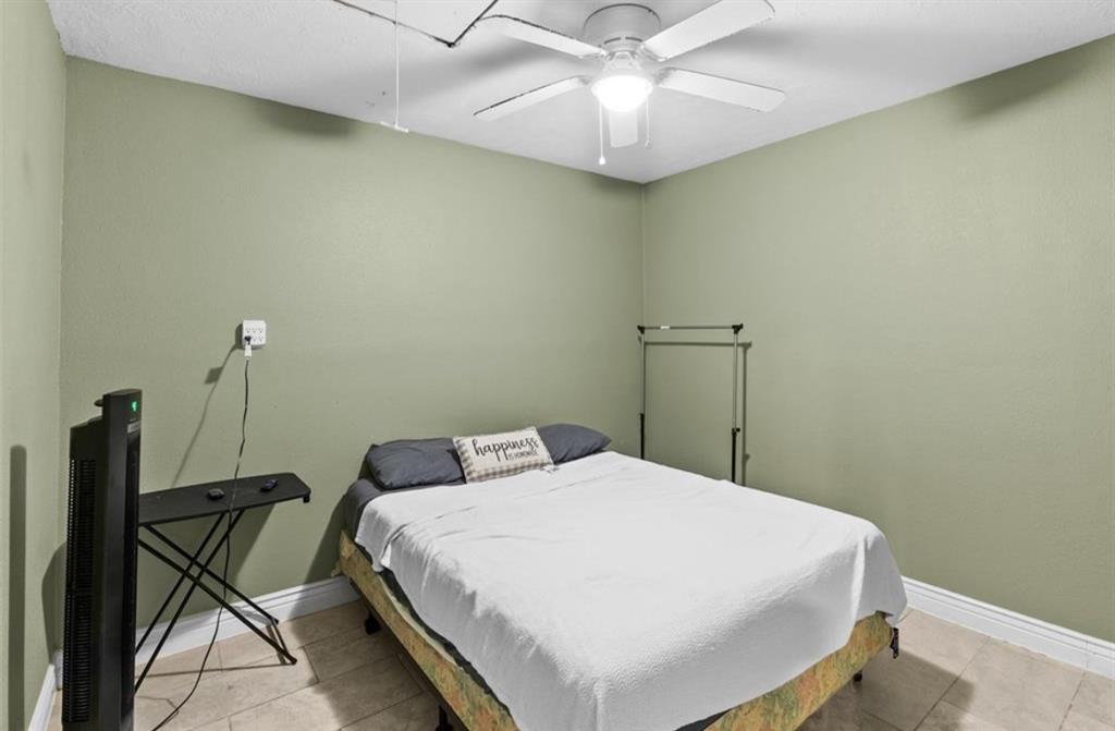 235 Taranto Lane, Houston, Texas image 10