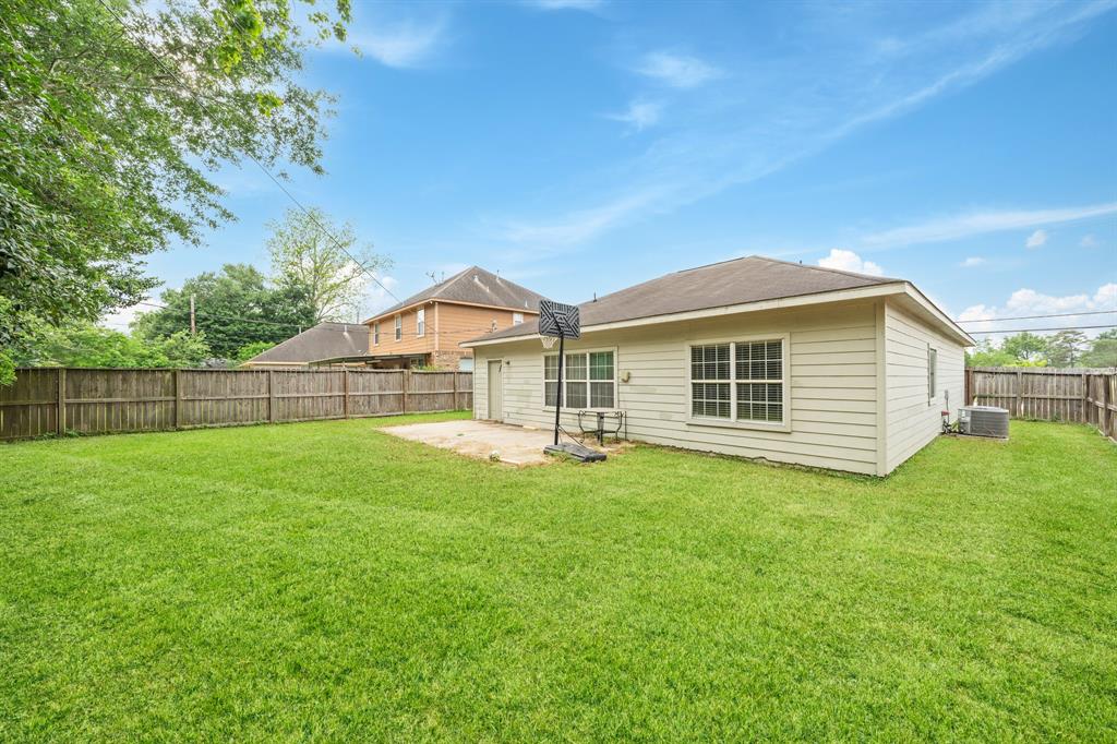 9838 Fuqua Street, Houston, Texas image 21