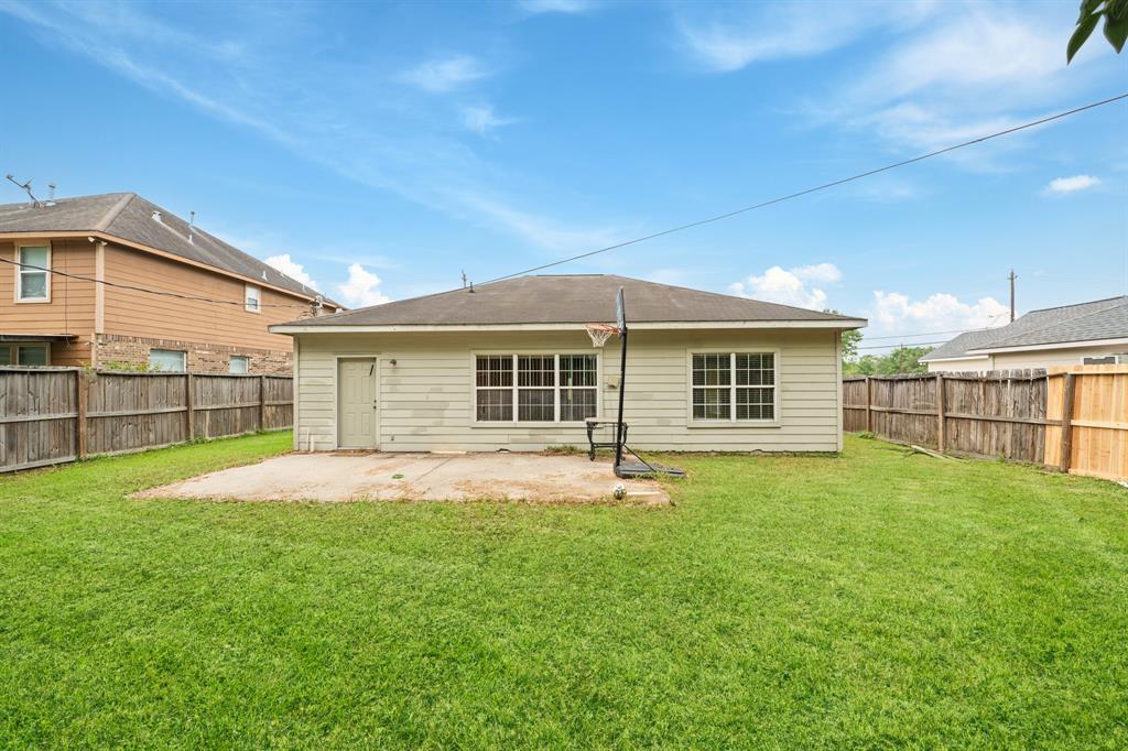 9838 Fuqua Street, Houston, Texas image 20