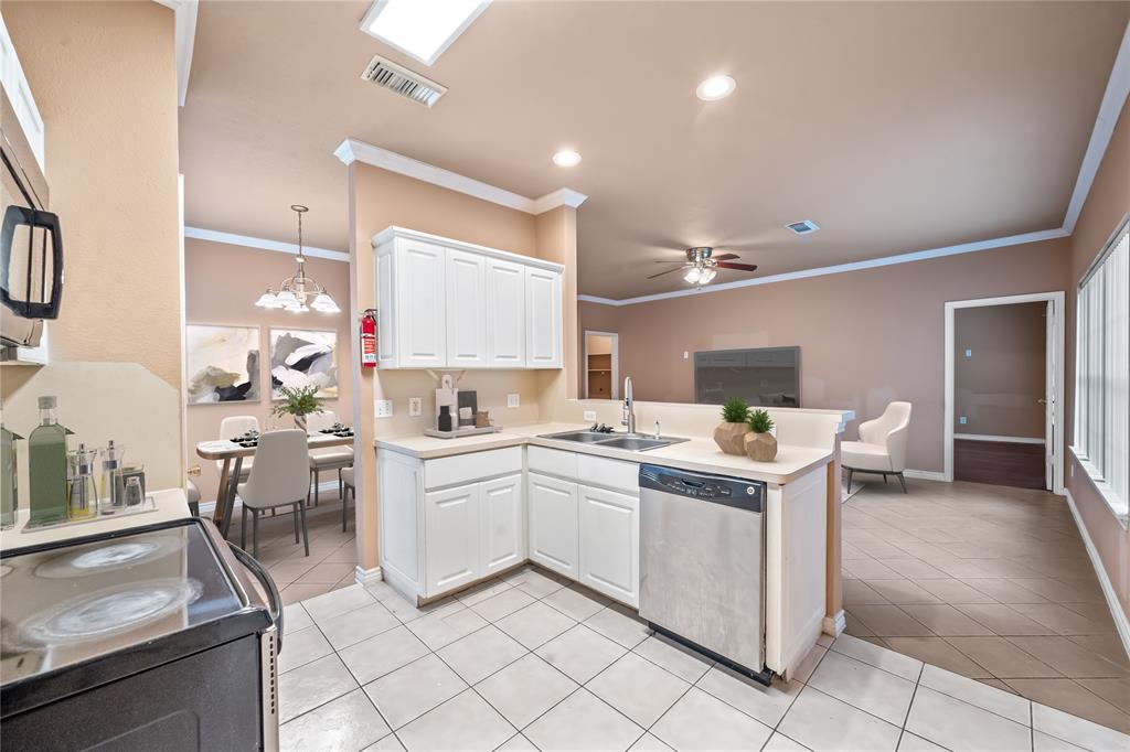 9838 Fuqua Street, Houston, Texas image 12