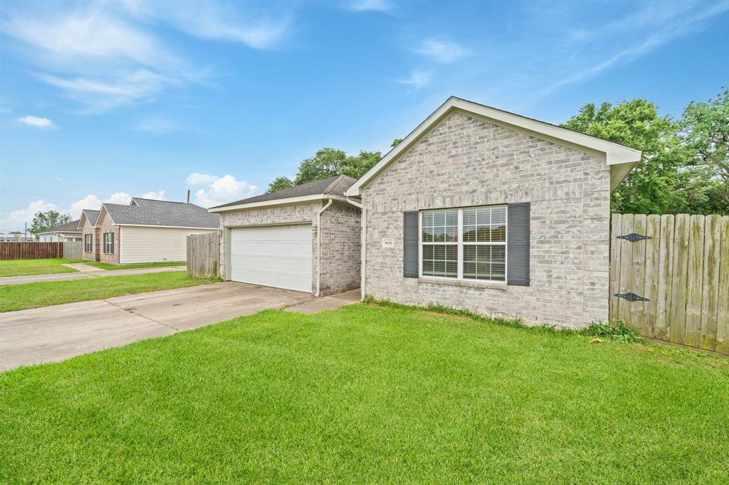 9838 Fuqua Street, Houston, Texas image 2