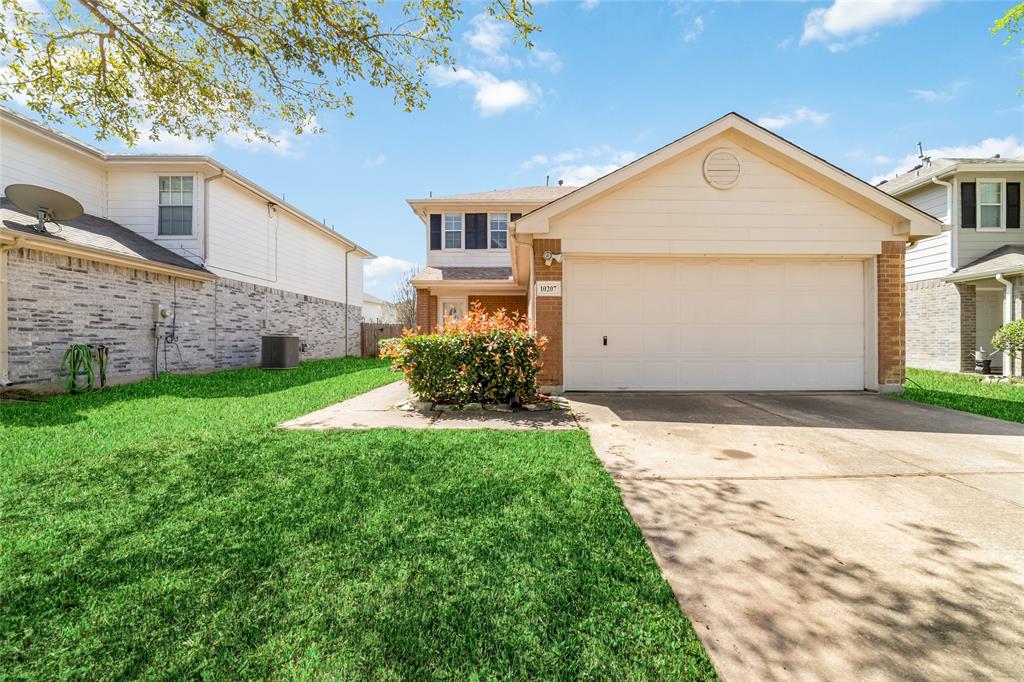 10207 Revelstoke Drive, Houston, Texas image 1