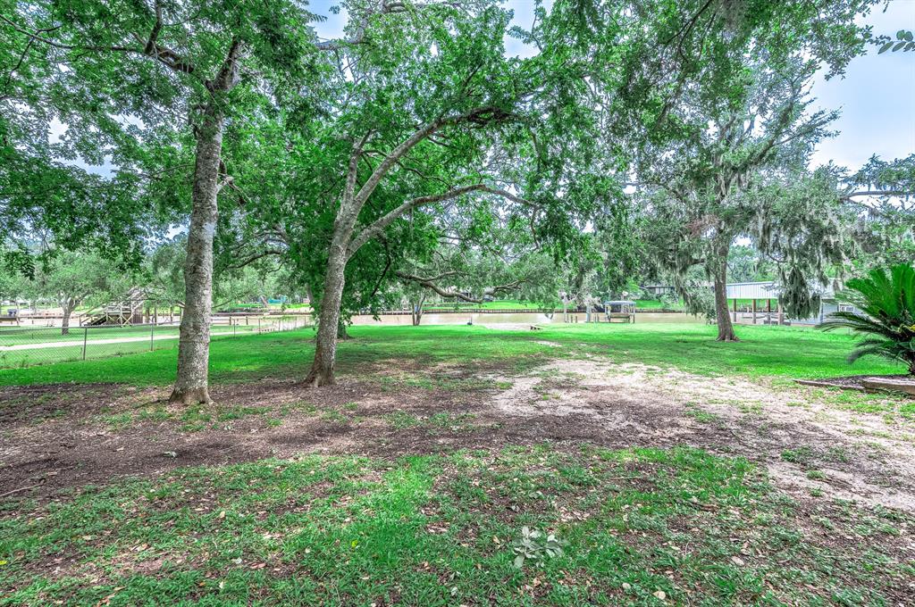 134 Private Road 652, Sargent, Texas image 30