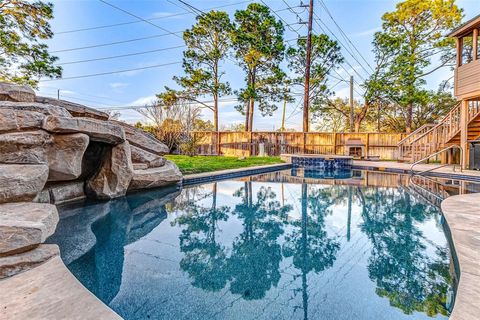 7715 Oakwood Lakes Drive Houston TX 77095