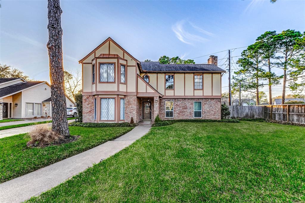 property-search 1 7715 Oakwood Lakes Drive