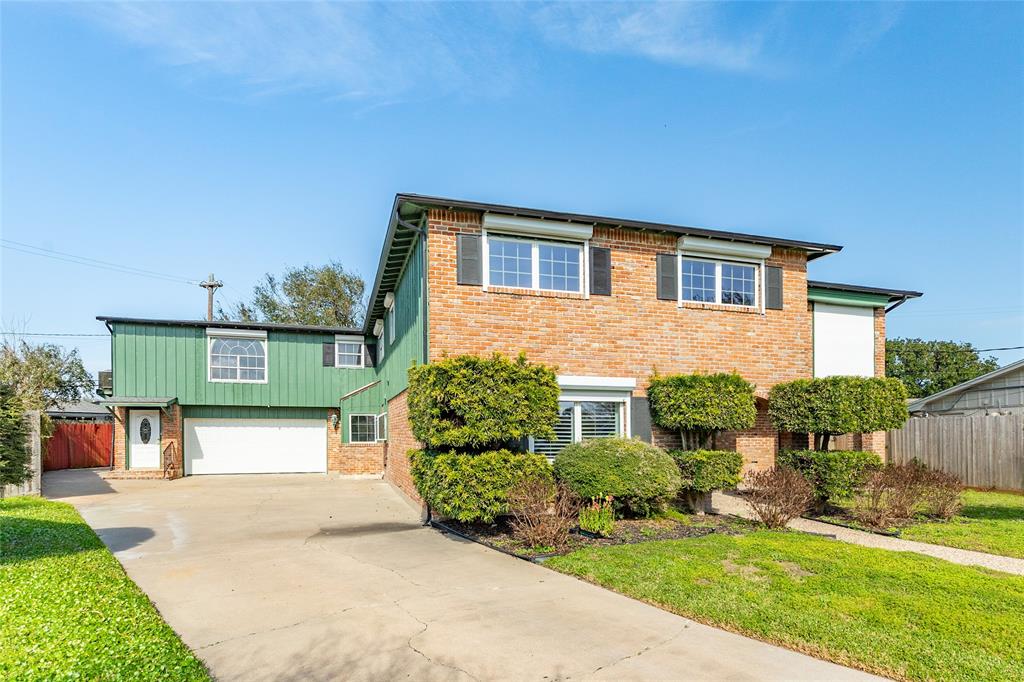 2610 Gerol Court, Galveston, Texas image 1