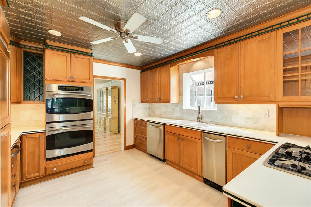 2610 Gerol Court, Galveston, Texas image 13