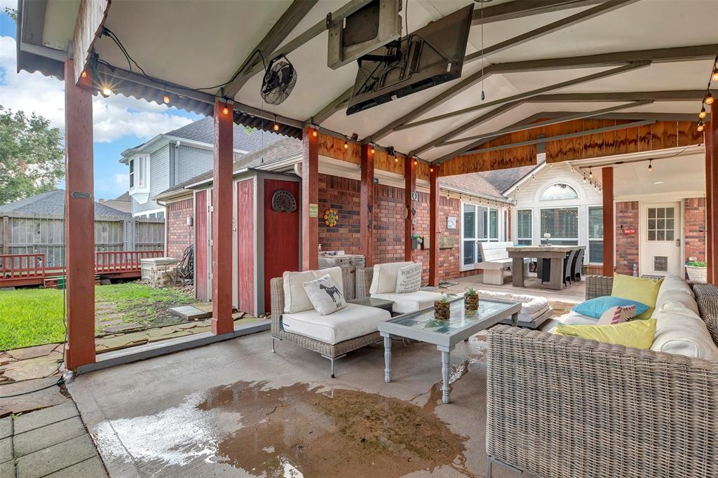 2134 Kilkenny Drive, Pearland, Texas image 32