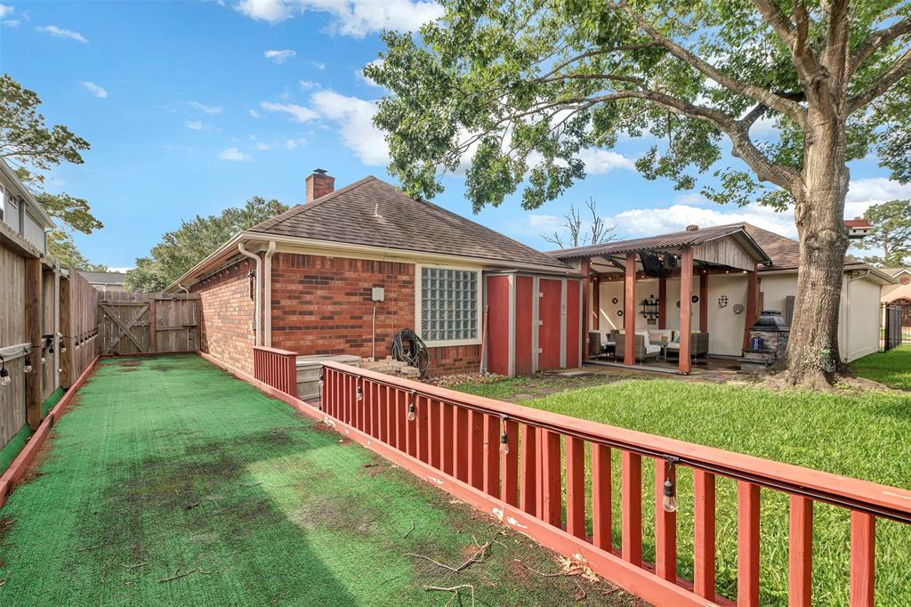 2134 Kilkenny Drive, Pearland, Texas image 35