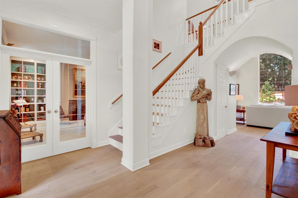 13718 Gainesway Drive
