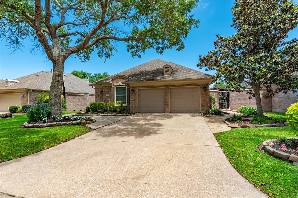 2424 Wentworth Oaks Court