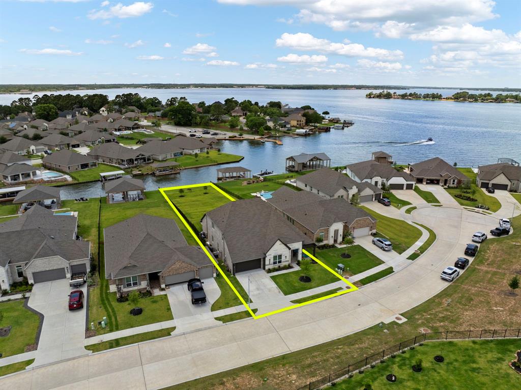 12211 Grey Plover Court, Conroe, Texas image 1