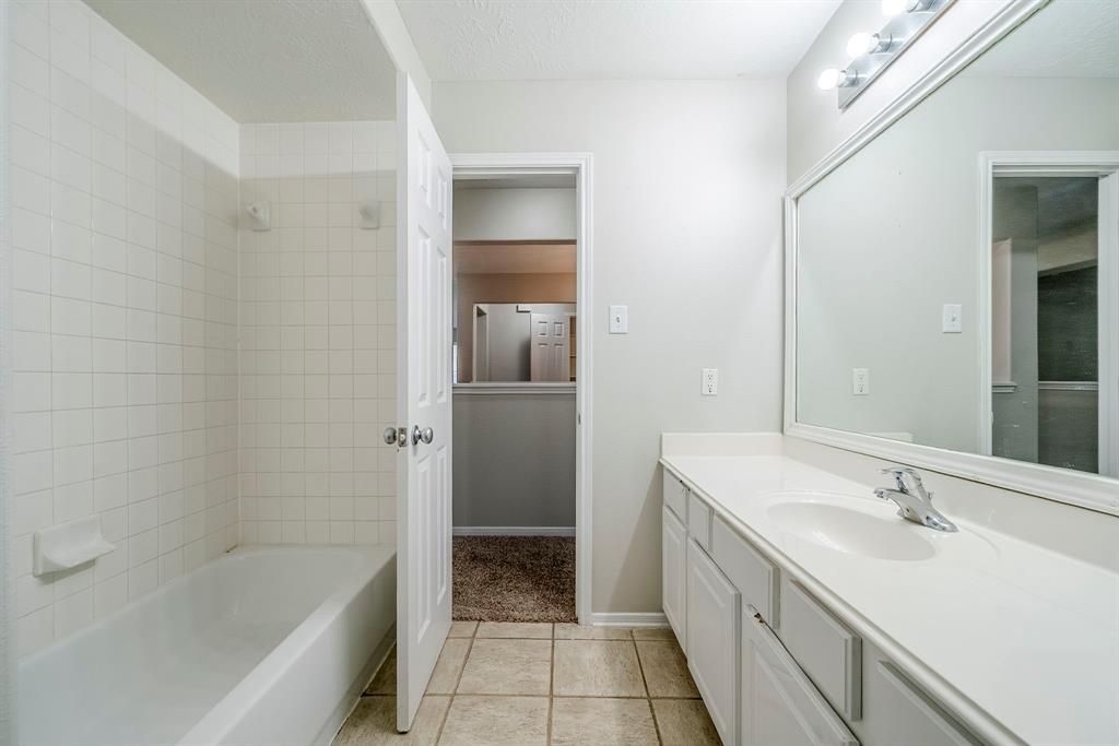 8826 Silver Yacht Drive, Humble, Texas image 29
