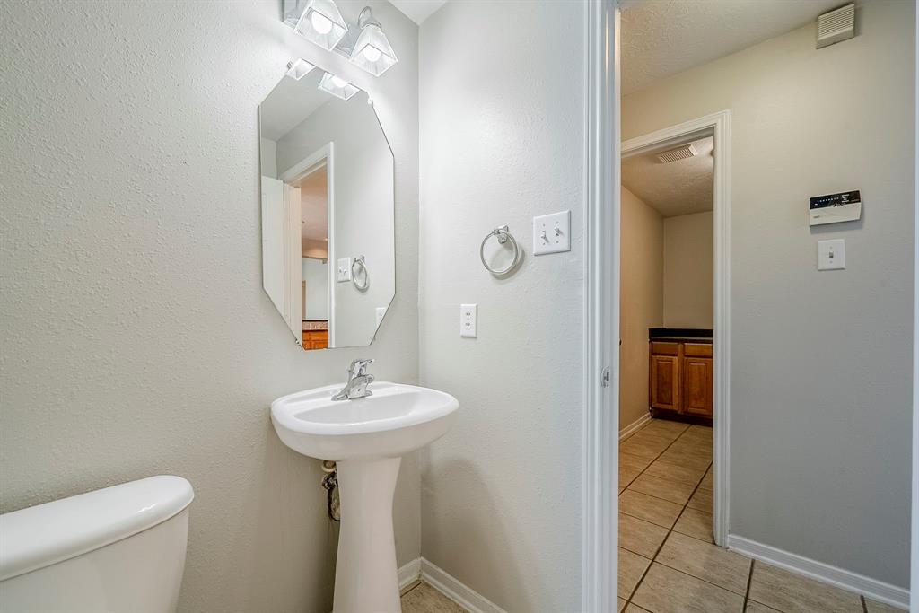 8826 Silver Yacht Drive, Humble, Texas image 20